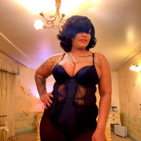 Kimberly im Studio Royal, Oldenburg