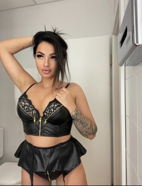 Foto von Khloé *GANZ NEU*