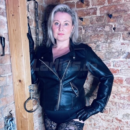Lady Rose Noir, Berlin-Schöneberg
