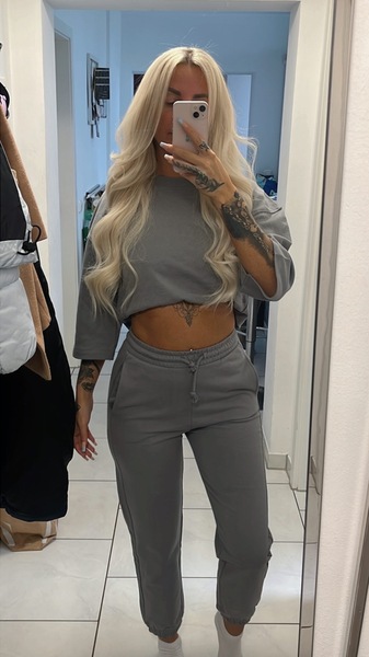 Foto von Heidi deutsch -Partygäste willkommen