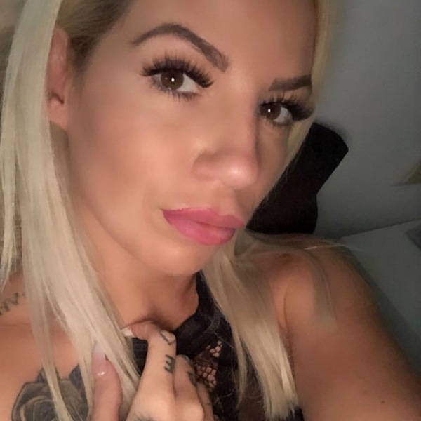 Foto von Heidi deutsch -Partygäste willkommen