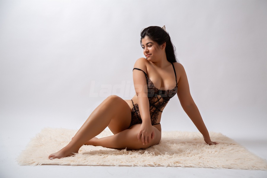 Foto von Elena NEU bei Luxus Tantra
