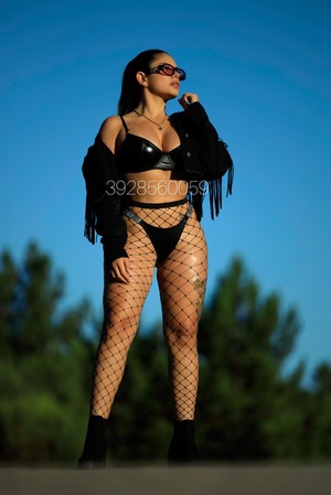 Sofi nur per Whatsapp ab 17:00 Uhr, Frankfurt am Main