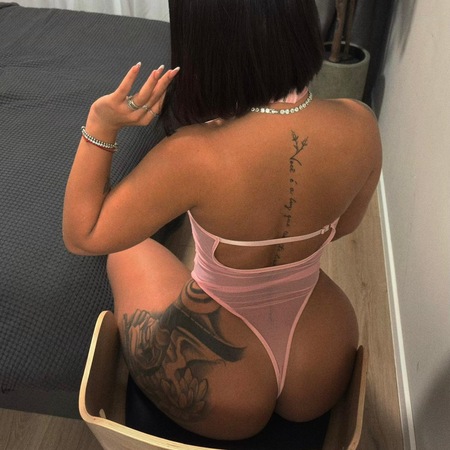 Rebeka, Siegen