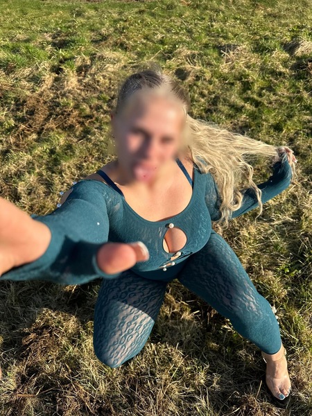 Foto von Kleine Mia 153cm AV * Liebling privat. 18.j