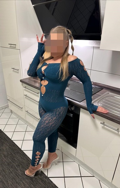Foto von Kleine Mia 153cm AV * Liebling privat. 18.j