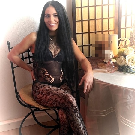 Soniya 26 J., Pirmasens