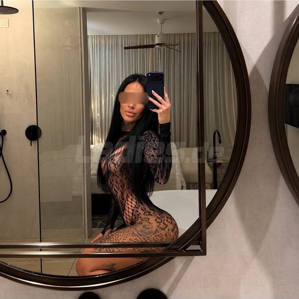 Mia
