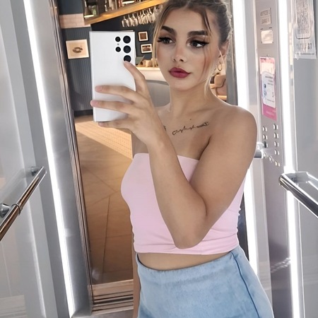 <img src="https://static.ladies-cdn.de/ladies/images/static-cdn/ladies-stars/img/ladies-stars-logo-icon.svg" class="starsContentIcon" />Vanessa  Foto  Orginal, Bad Salzuflen