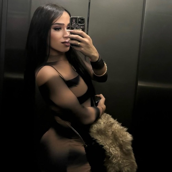 Foto von TS ATENEA BERTINELLI  XL PARTY