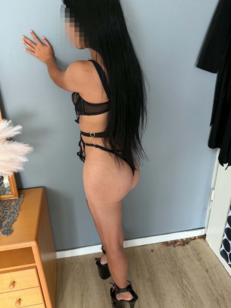 Anelia-GANZ NEU, Wiesbaden