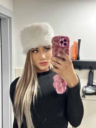 TS Ava Thunder, Berlin