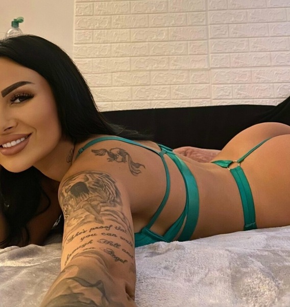 Foto von Céline  Franz Expertin  GANZ NEU 100% Original!!!