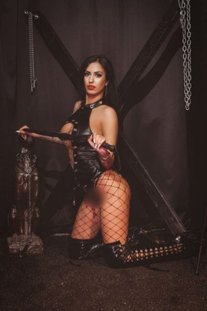 Clara- dominant-str*pon-fist*ng aktiv!, Aschaffenburg