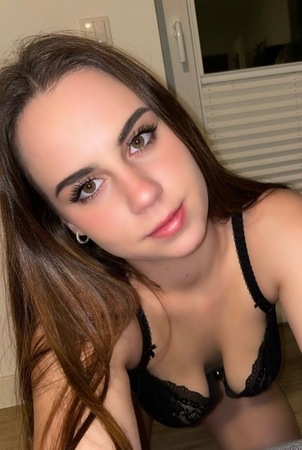 Elena 20 J.Deutsch"D"Natur b.Täubchen, Leipzig