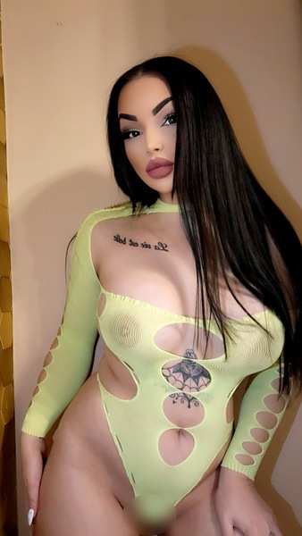 Foto von Alina BJ Queen  ZUM 1MAL IN DER STADT