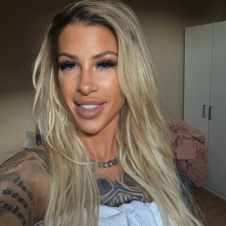 <img src="https://static.ladies-cdn.de/ladies/images/static-cdn/ladies-stars/img/ladies-stars-logo-icon.svg" class="starsContentIcon" />DEUTSCHE VICTORIA  WIEDER DA! 29.6 - 5.7.  NUR 1 WOCHE!, Hannover