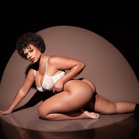 Alma zur Zeit in der Villa Venezia, Saarlouis