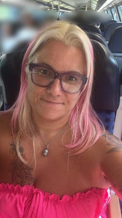 Deutsche Hausfrau gibt dir R*mm*ng und mehr!, Frankfurt am Main