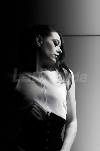 Foto von Domina Ruby June