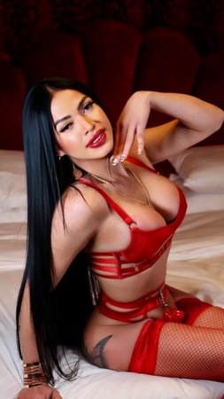 TS Sara Doll, Berlin