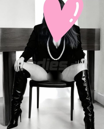 Neu*Beata 57J extrem Beh. Milf u. vers**t , München