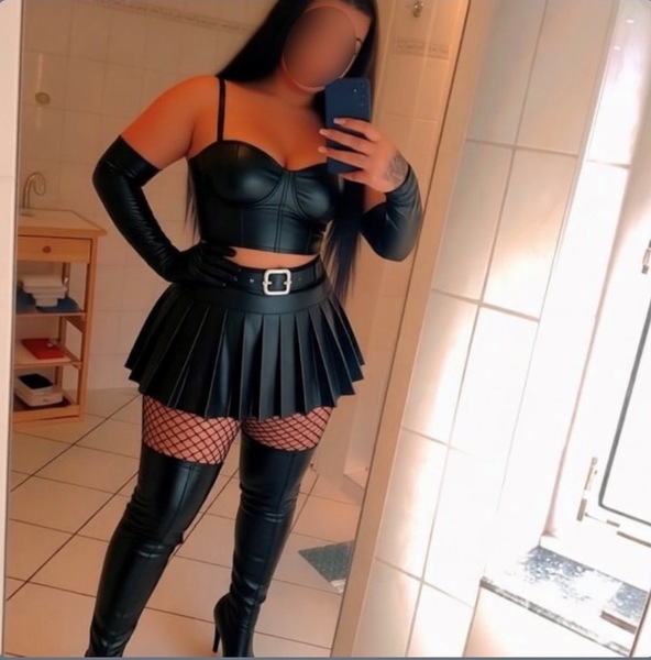 Foto von Lina scharfe Ungarin