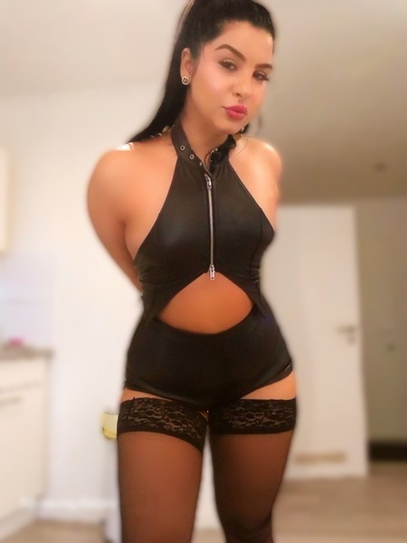 Foto von Domina Jasmin Noir