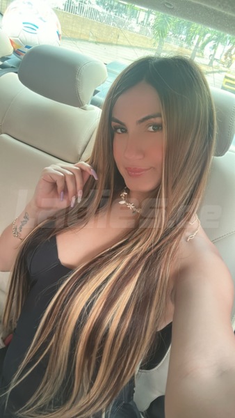 Foto von TS Silvia Santana Porn*st*r XXL Princess Party