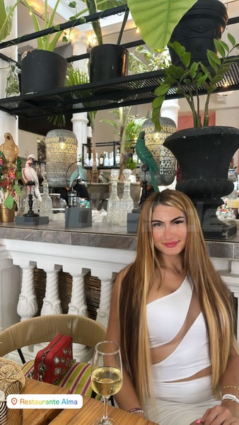 Foto von TS Silvia Santana Porn*st*r XXL Princess Party