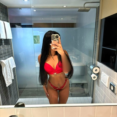 <img src="https://static.ladies-cdn.de/ladies/images/static-cdn/ladies-stars/img/ladies-stars-logo-icon.svg" class="starsContentIcon" />Deutsche Jasmin, Stuttgart