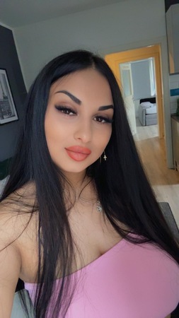 Alina AV Queen, Bielefeld