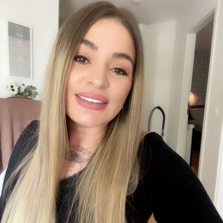 <img src="https://static.ladies-cdn.de/ladies/images/static-cdn/ladies-stars/img/ladies-stars-logo-icon.svg" class="starsContentIcon" />Maya Tandra massage &Lingam, Limburg an der Lahn