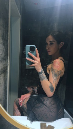 NEU-NUR FÜR KURZE ZEIT Skinny Girl 18+ Gizem, Stuttgart