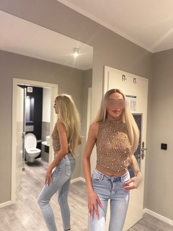 Hannah deutsches 19 jähriges Te*ny-Girl, Mönchengladbach