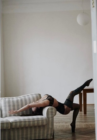 Irina Neu, Minden
