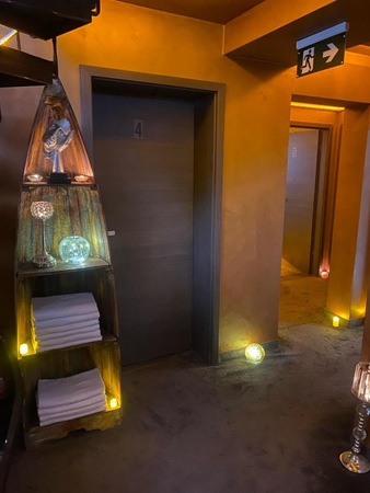 Happy Privatgirls - Über die Feiertage geöffnet, Dormagen