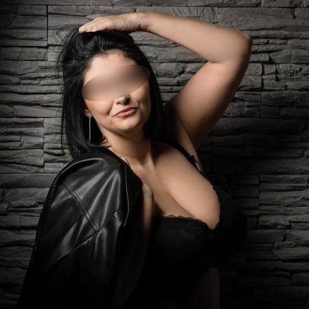 Milena -AB 12 Uhr !, Passau