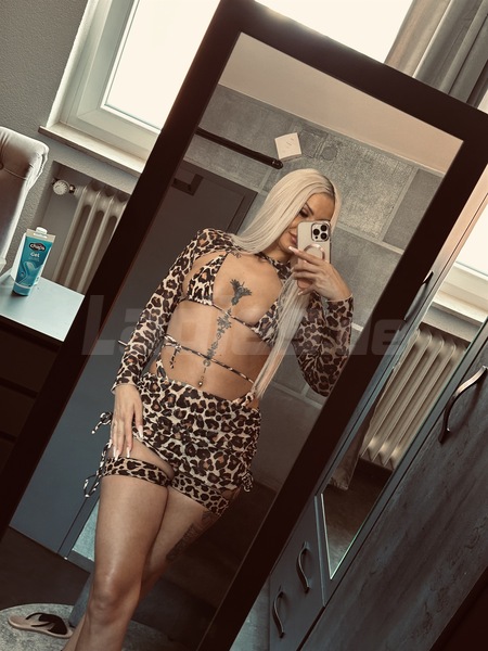 Foto von Sandra- Queen of blo*job