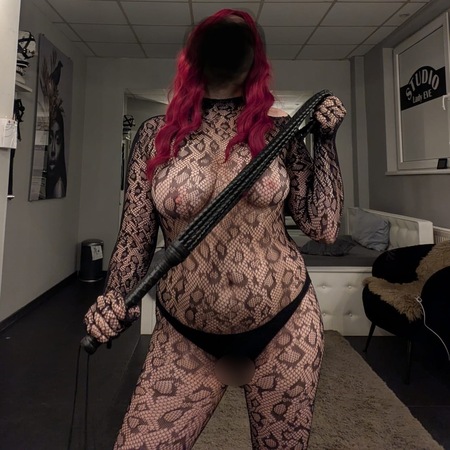 Domina Elvira, Nürnberg