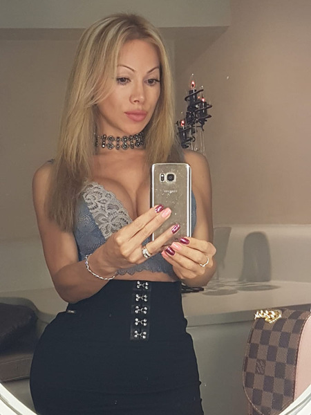 Foto von TS Jennifer