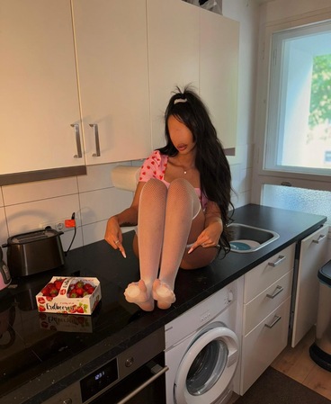 NEU! Verspielte Kurdin Zara, Kassel