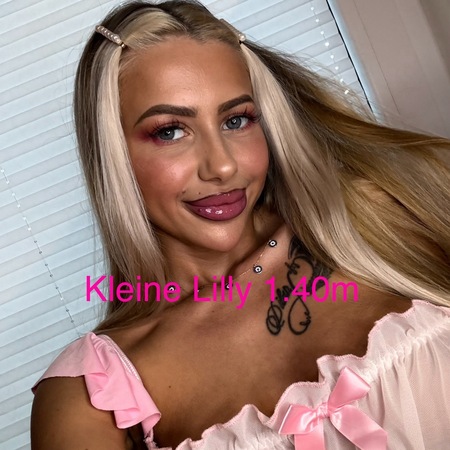<img src="https://static.ladies-cdn.de/ladies/images/static-cdn/ladies-stars/img/ladies-stars-logo-icon.svg" class="starsContentIcon" />Kleine Lilly , LadiesSTARS