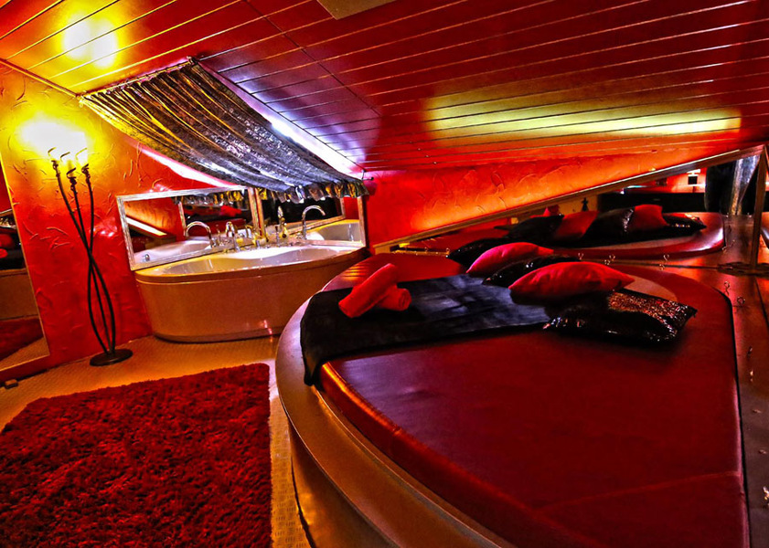 Foto von Vögelnest! Domina Erotikhaus!