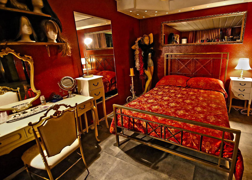 Foto von Vögelnest! Domina Erotikhaus!