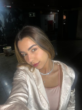 Ana de Armas, Stuttgart