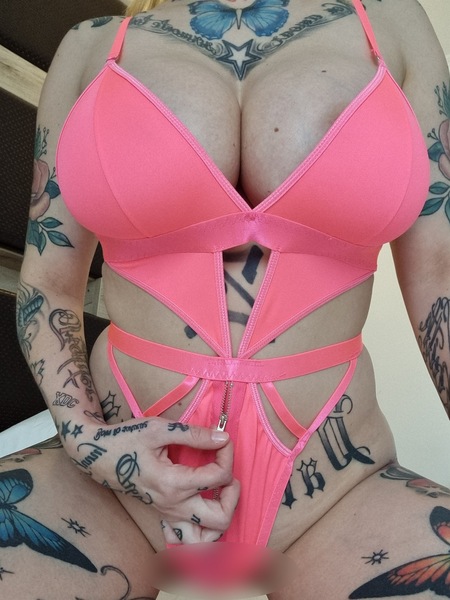 Foto von Brandneu *Lana*