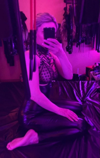 Foto von Julia little devil