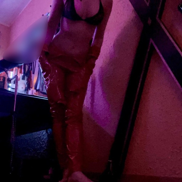 Foto von Julia little devil