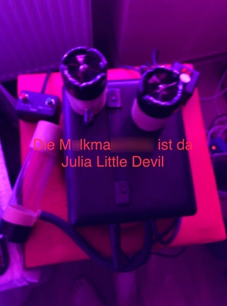 Foto von Julia little devil